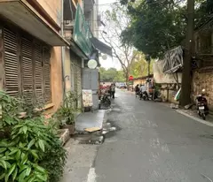 150 million/m2 – car into the house – good lot from the golden land 📍nguyen huy tuong - diamond position