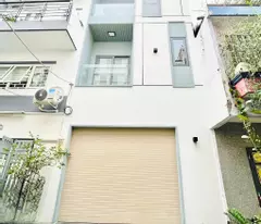 18 million: renting a newly built house in district 4 - street front no. - 4x8 - 4 floors 3 bedrooms. vu 0933910039