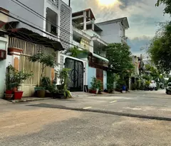 190m2, hxh, near hoang hoa tham market, tan binh, only 100 million/m2
