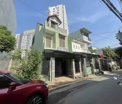 2 front of house for sale right at picity thanh xuan gate, 13 beautiful bags