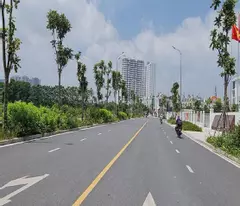 23 billion has an office building of 81m2, 5 floors with 22m street frontage at trau quy, gia lam, hanoi. contact 0989894845