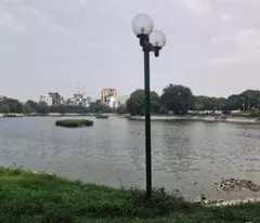 24.x billion selling house on lake street, 3 acres, 5 floors, corner lot, car parking day and night, dong da