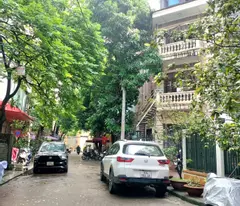26 billion, subdivided car lot, sidewalk, hoang cau, dong da, 59m2 x 4t, top business