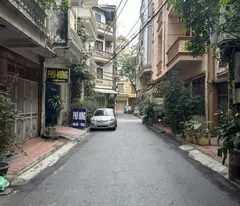 28.01.25.1 selling 5-storey adjacent lot, alley 52 quan nhan, 66m2, sidewalk, more than 6m wide, cars avoid, turn around