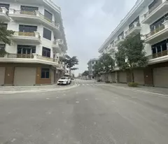 3.25 billion to the books immediately. get a 4-story house. thanh hoa city tt. contact: 0966 343 969