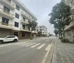 3.25 billion to the books immediately. receive new 4-storory house building in thanh hoa city. contact: 0966 343 969