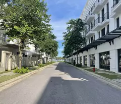 3.3 billion owners of sam son beachfront villas. long book. ck 10%.free butler for 3 years. contact: 0966 343