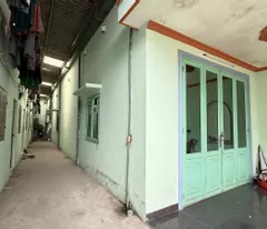 340m2 - cash flow 180 million/year - price 20 million/m2 near university village