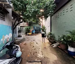 40m2 (4 x 14)–price 3,839 billion negotiable-old house 2 floors tay thanh tan phu
