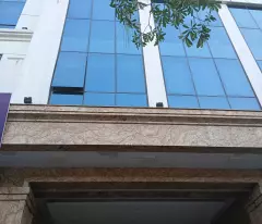 45 m2, tran quang dieu, beautiful frontage, about 14 billion, truck access, green and clean campus in front of the house