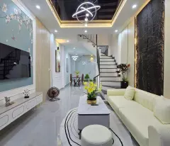 4t house for sale near national university, 36m2 area, 30m car away, near town, right now, only 8 billion