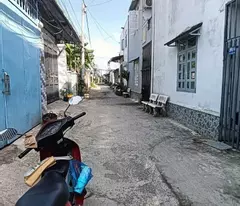 5 million 2-bedroom house next to street 1, lecturer's area