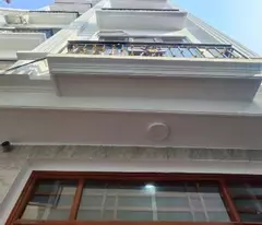 5.6 billion to have a brand new 5-storey 32m cau dien house right here