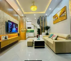 5.98 billion, lane 639 hoang hoa tham, facing the center of ba dinh, suitable for small business