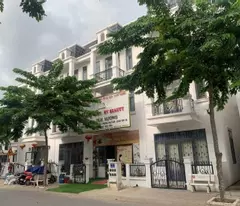 6 pre-built commercial townhouses, pink book handed over. the discount is up to 5%, receive the house immediately