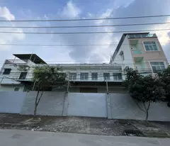 600m2 (2 windows) with 2 houses: 1 ground floor 2 floors and 1 ground floor 1 floor in tan dong hiep b residential area, di an