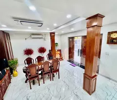 66m2 - 4 floors - 6m road - 2 fronts tran hung dao district 1,
