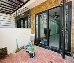 7 billion 5 floors 55m mt 4m beautiful location in the middle of selling 5-floor house thanh am long bien center car parking