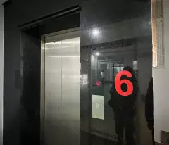7 floors of elevator – avoiding trucks – top business – a few steps to the street – two fairy sides – back