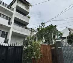 75m2 (3.2x23) – 4 floors – 4brs 4wcs – price only 9.5 billion – car sale – le quang dinh – binh thanh.