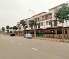 7.x billion to immediately own a potentially profitable shophouse at centa vsip
