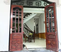 📌 8 million/month. 3-floor entire house for rent on nguyen duc canh street in kiem hue area, hue city.