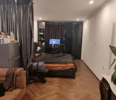 8.5 billion sold house on nguyen cong street, 3 floors, doing business day and night by two ladies