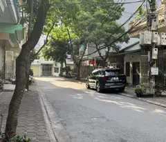 918 phuc dong - 4 floors elevator - full interior - car garage - sidewalk - avoiding cars