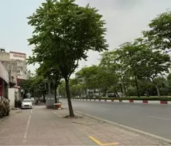 🔥🔥🔥🔥 ancient house for sale - next to vinh tuy bridge - neighbors aeon mall - 3m for a small price of 7 billion 🔥🔥🔥🔥