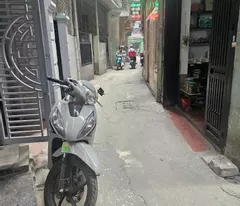 apartment for sale super beautiful location - dong da center - 4 clean floors - convenient transportation - price over 9 billion