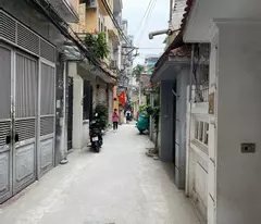 apartment is more than 90m2, has elevator, only 15 vnd at cau giay area