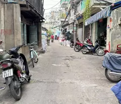 au co district 11 - 7m car alley - no planning - 5 billion