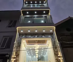 au co, tay ho. 60m2 4 floors mt 5m price 15.6 billion - oto - business lot - beautiful house right now