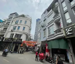 ba dinh, avoid car, good business, near quan ngua yard, lieu giai street, 2 airy front and back, 61m2, 5m, mt
