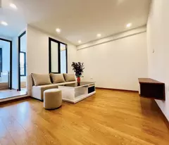 bach khoa collective apartment for sale, thanh nhan street, 60m2, full size. more than 2 billion.