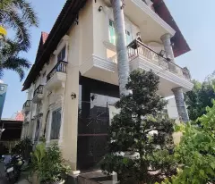beautiful 3-floor garden villa 12 billion – nguyen binh nha be tt – car access to the home