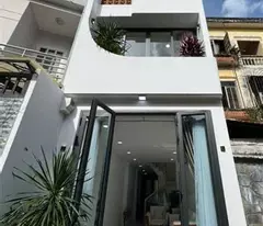 beautiful house for sale - at dang van ngu - vip area - 3 floors - car access to the house - attractive price