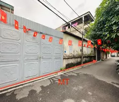 beautiful house for sale c4 ngoc thuy 200m x 15m square, car lane, est price in the area.
