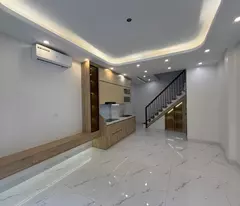 beautiful house for sale in 8 blocks of gia lam, 4 floors, parking for 5.95 billion