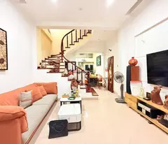 beautiful house for sale on vo chi cong street 35/40m2 5 floors frontage 6.5m 7.5 billion cau giay