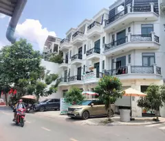 binh tan sells 1-ground 3-floor house on nguyen trieu luat street, super price, transparent legal