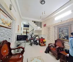 binh tan - truck alley - 5m horizontal - close to the front - 5p to aeon tan phu - 102m only 5.7 billion.