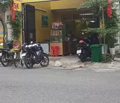 binh thanh! space for rent, area 70m2 (hall 4m x 12m, yard 5m x 5m) tel: lam 09379139