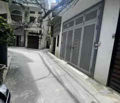 brand new truong dinh house for sale, 50m 6 billion 8 billion, parking car house, 15m to the street business business