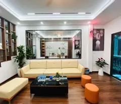 bui xuong trach house for sale, car parked, good business, 3.5m square meter, 35m2 *5 tons.