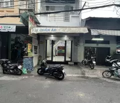 business front for sale at intersection 3 khaneu nang tinh market - district 6