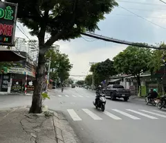 business front for sale in duong thi ten 140m2 for approximately 10 billion