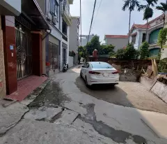cang tri land selling level 4 house with 43m acreage, car parking