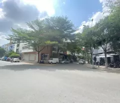 cao duc lan front house for sale, district 2, 4 floors, 17.9 billion, 4mx20m, high-rise building, right at the park