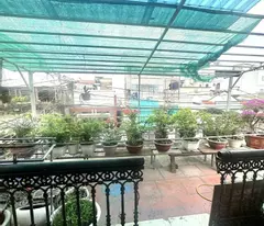 car gallery for sale. indoor sleeping car, large area nearly 200m,